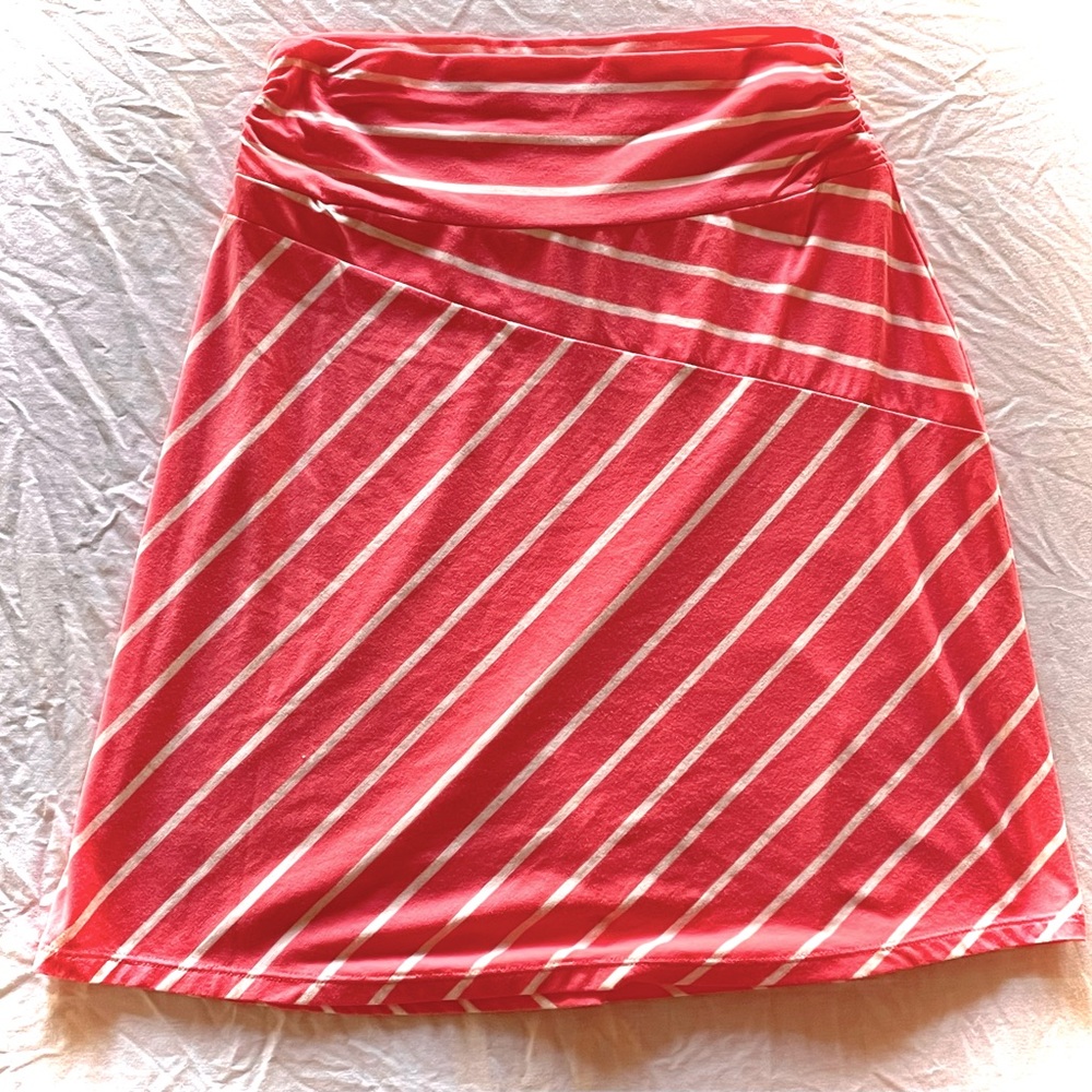 Peachy/Coral striped knit skirt